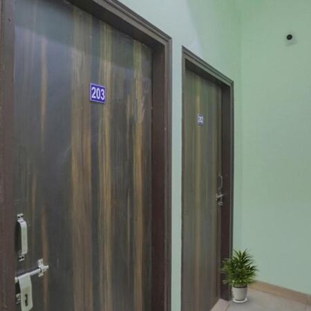 Dream Bed Hotel Noida Buitenkant foto
