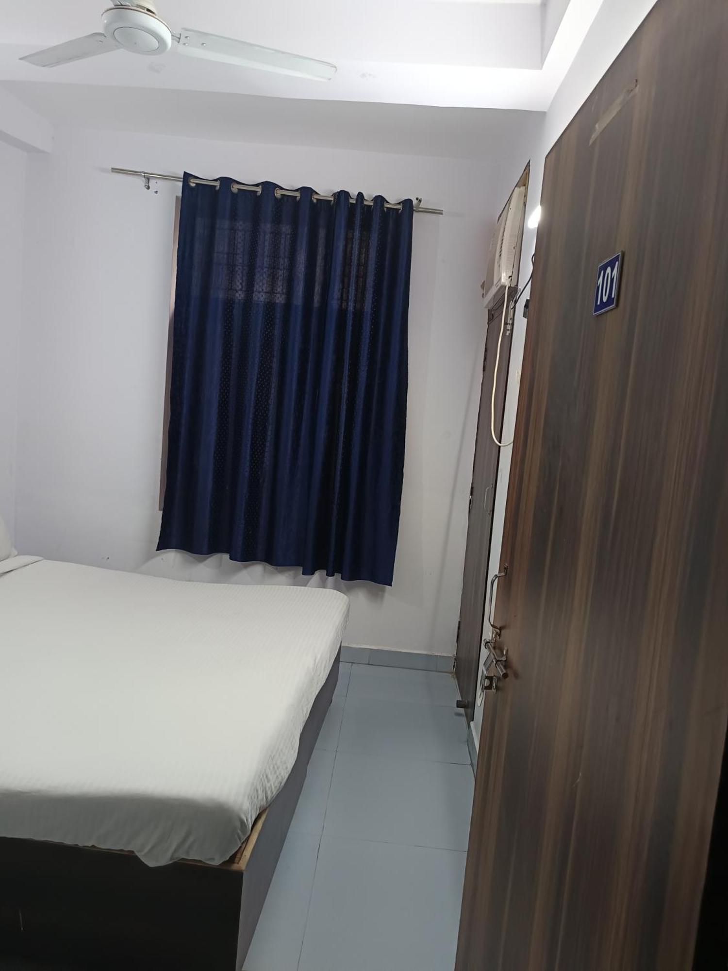 Dream Bed Hotel Noida Kamer foto